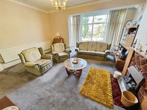 Lounge- click for photo gallery